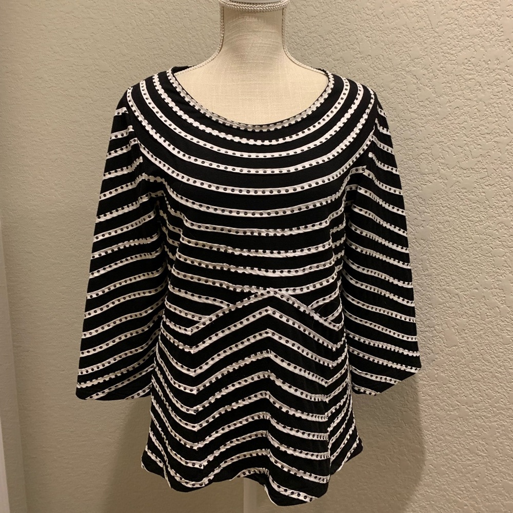 Once Again - Abstract Black and White stretchy blouse size L